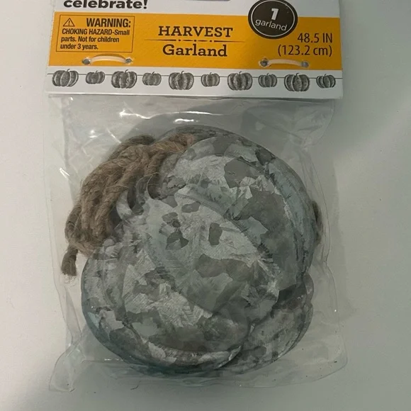 Fall Decor - Picture 4 of 4